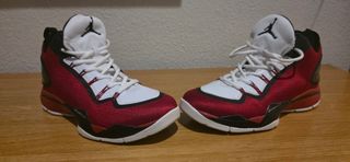 Zapatillas Jordan Talla 42,5 Rojas y Blancas