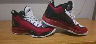 Zapatillas Jordan Talla 42,5 Rojas y Blancas