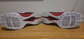 Zapatillas Jordan Talla 42,5 Rojas y Blancas