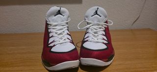 Zapatillas Jordan Talla 42,5 Rojas y Blancas