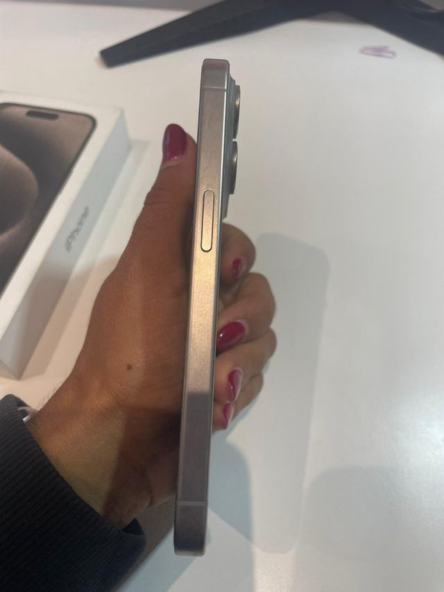 iPhone 15 Pro 256GB Gris