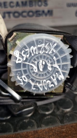 CINTURON TRASERO DERECHO MAZDA 3 2005