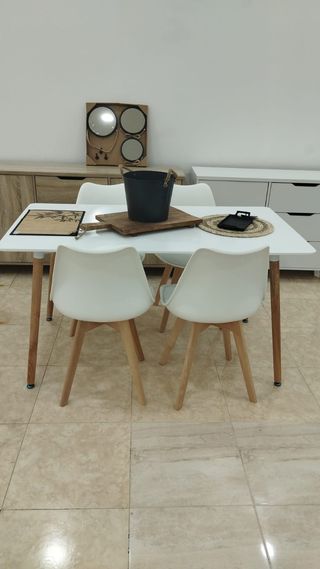 Mesa Comedor + 4 Sillas Madera Blanca