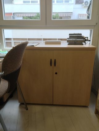 Mueble de oficina madera y metal