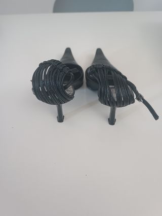 Décolleté nere con cinturino