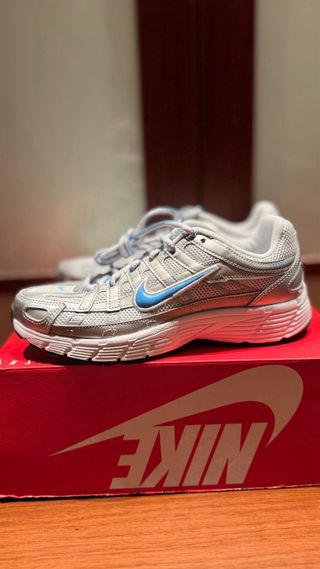 Zapatos Nike P-6000 Plata y Azul Nuevos