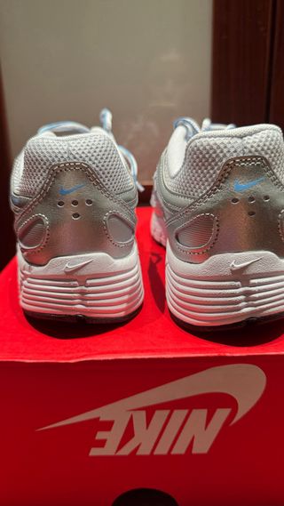 Zapatos Nike P-6000 Plata y Azul Nuevos