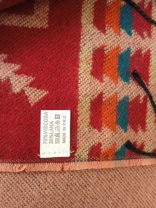 Sciarpa rosa donna con stampa geometrica e frange