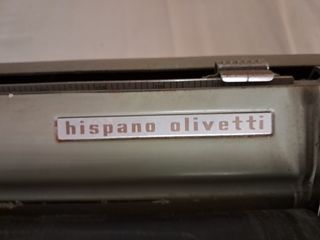 Máquina de escribir Olivetti Hispano