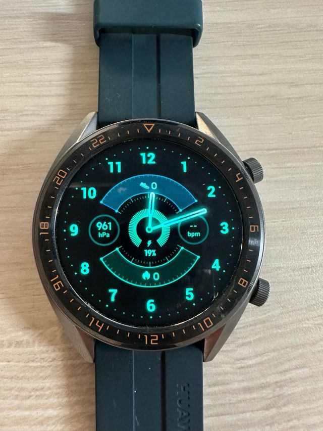 Huawei Watch GT con correas y dos cargadores