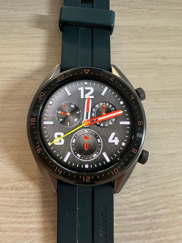 Huawei Watch GT con correas y dos cargadores