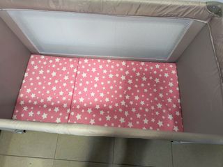 Cuna de viaje con colchón