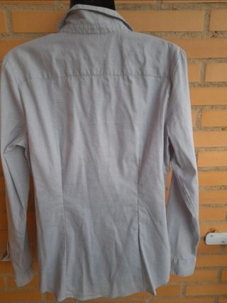 Camisa gris de algodón entallada