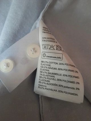 Camisa gris de algodón entallada