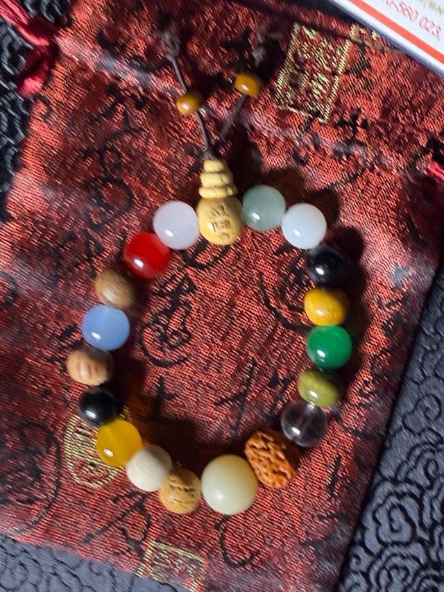 Pulsera ritualizada + bolsita + 1 incienso Bajali