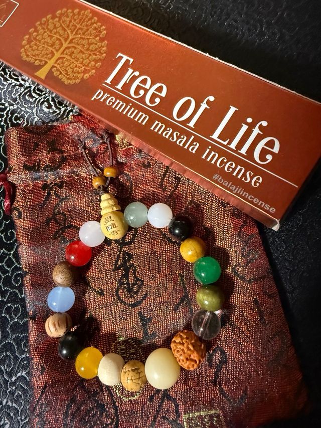 Pulsera ritualizada + bolsita + 1 incienso Bajali