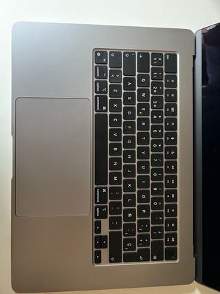 MacBook Air M3 (2024) – 15”, 512GB SSD, 8GB RAM