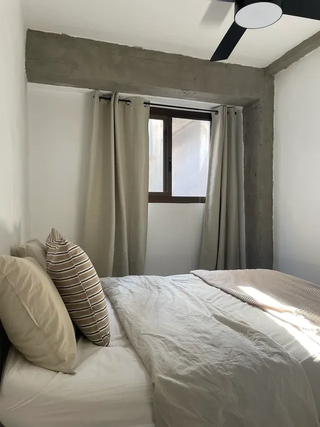 Cortinas de lino beige opacas