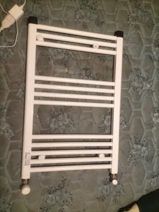 Radiador TOALLERO ROINTE Blanco Metal