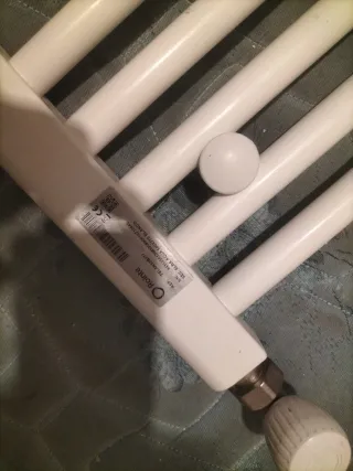 Radiador TOALLERO ROINTE Blanco Metal