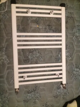 Radiador TOALLERO ROINTE Blanco Metal