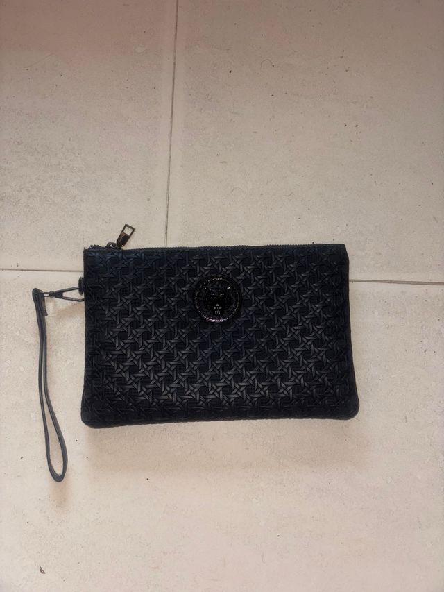 Bolso de mano de cuero negro sin usar