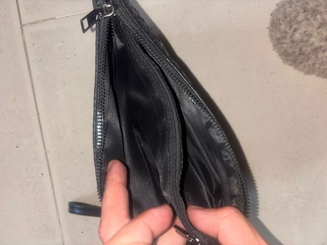Bolso de mano de cuero negro sin usar