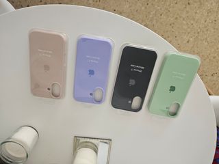 Fundas iPhone 17 Silicone Case (5 colores)