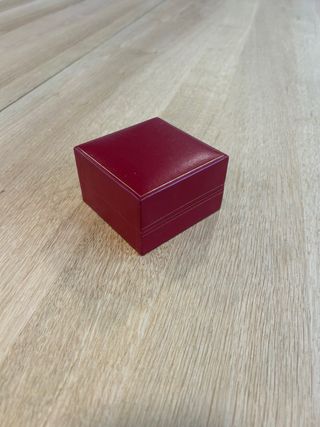 Caja de reloj Cartier Roja