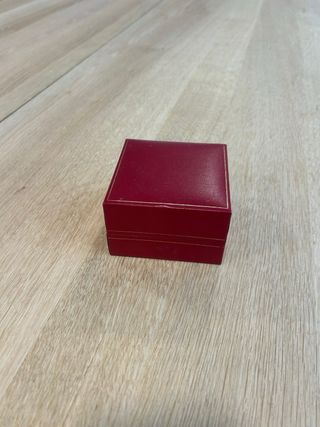 Caja de reloj Cartier Roja