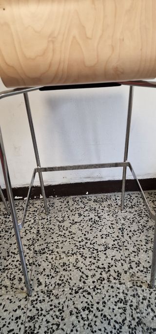 Taburetes altos de oficina madera y metal