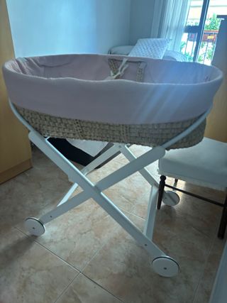 Moisés para bebé con ruedas