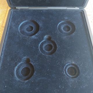 Estuche para 5 monedas