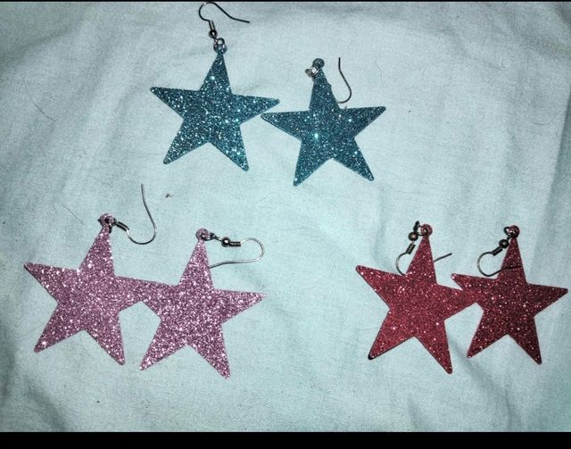 Orecchini vari 5 euro l'uno 