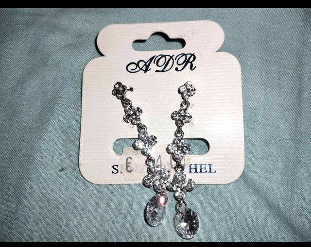 Orecchini vari 5 euro l'uno 