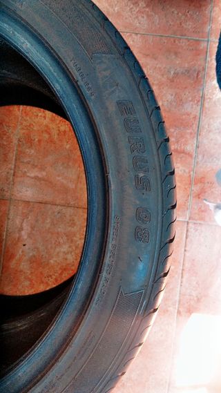 Neumático 225/45 R17  , DOT 4123 ,Euros 08
