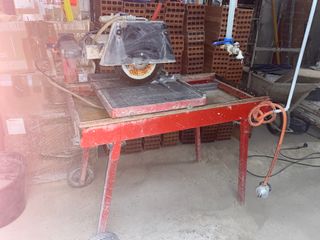 Cortadora de azulejos de agua