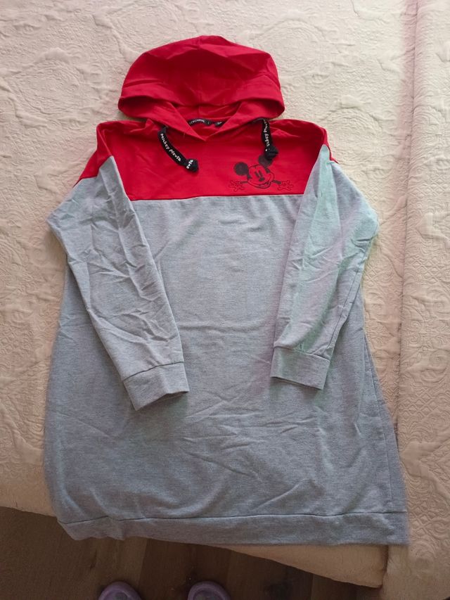 Sudadera Mickey Mouse gris y roja