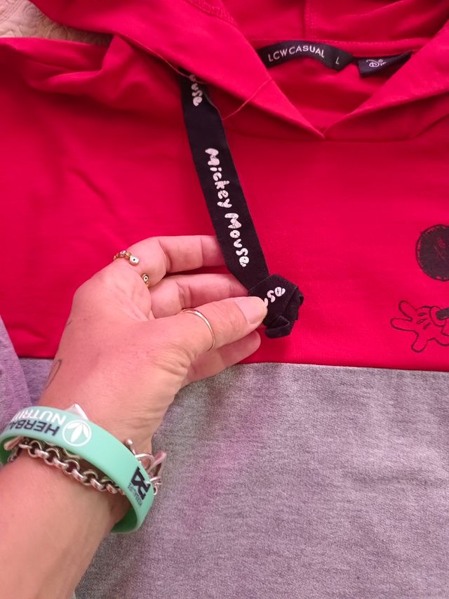 Sudadera Mickey Mouse gris y roja