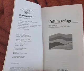 L'ULTIM REFUGI - GRP. PROMOTOR (Catalan Edition)