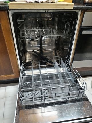 Lavavajillas Zanussi averiado
No acaba el ciclo