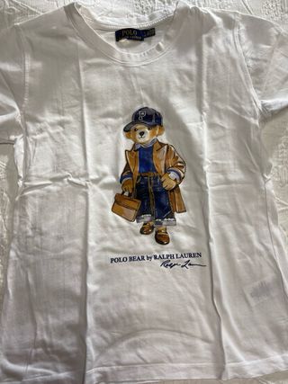 Camiseta del icónico oso 
