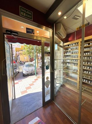 Local comercial en venta en Parque Ayala - Jardín de la Abadía - Huelín en Málaga