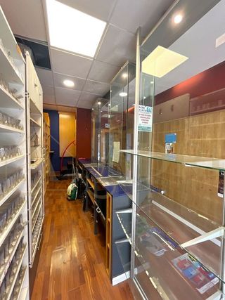 Local comercial en venta en Parque Ayala - Jardín de la Abadía - Huelín en Málaga