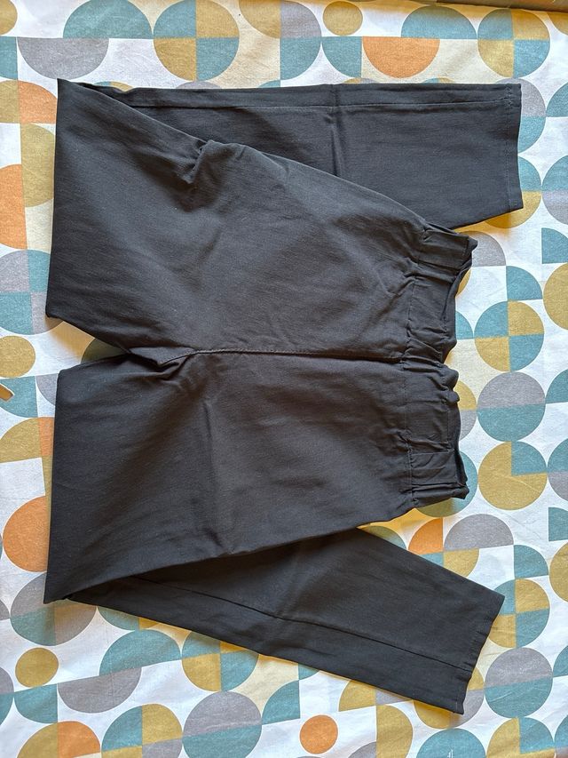 Pantaloni neri eleganti