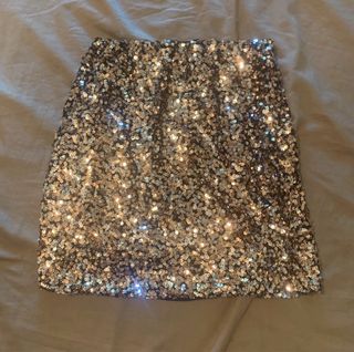 Completo elegante maglia e minigonna