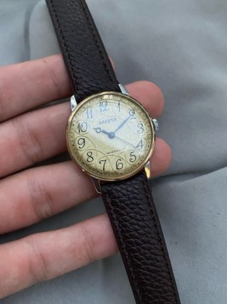 Reloj Raketa soviético