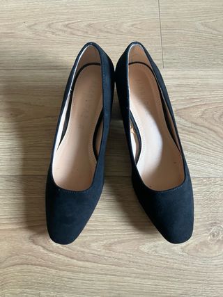 Zapatos de tacón negros talla 38 efecto ante
