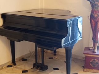 Piano de cola Harrods