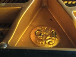 Piano de cola Harrods